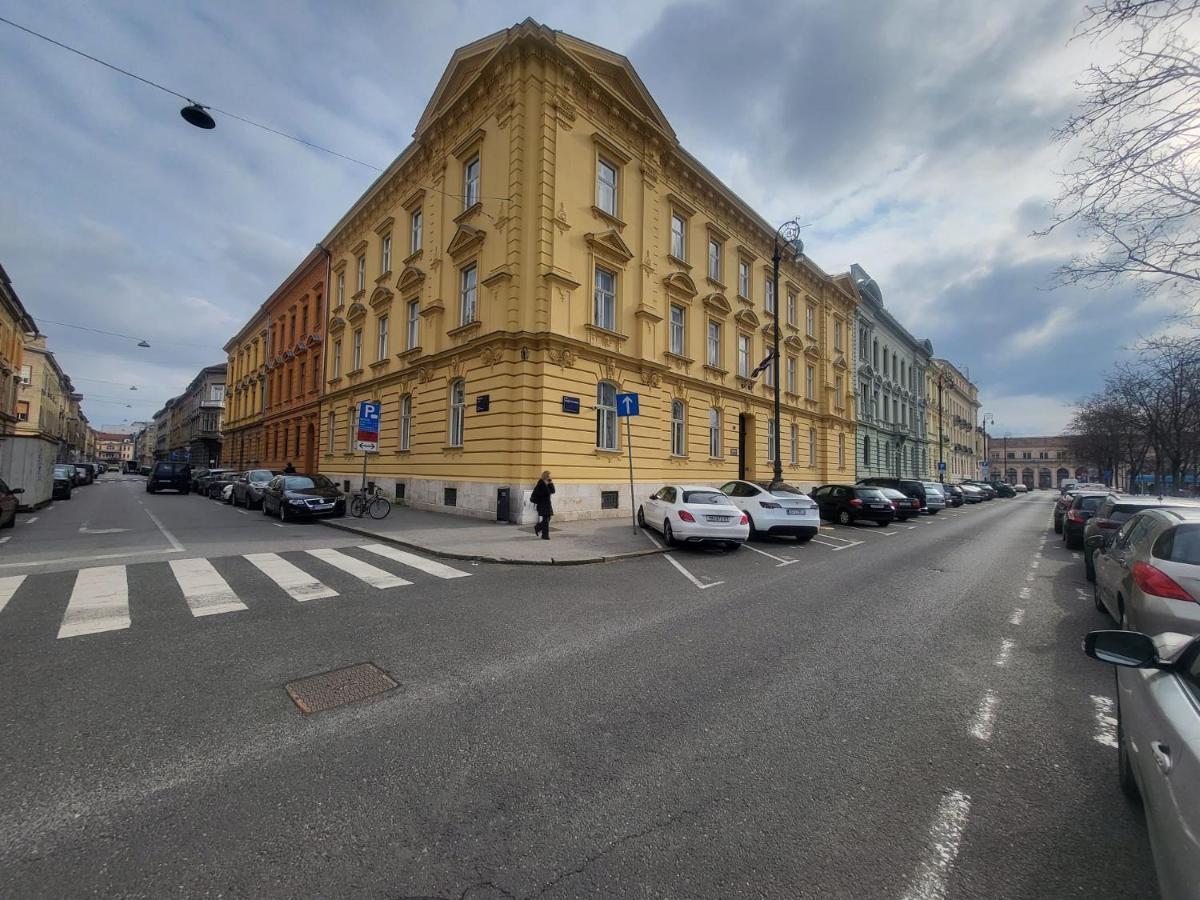 Stylish Apartment In Center Of Zagreb Ngoại thất bức ảnh